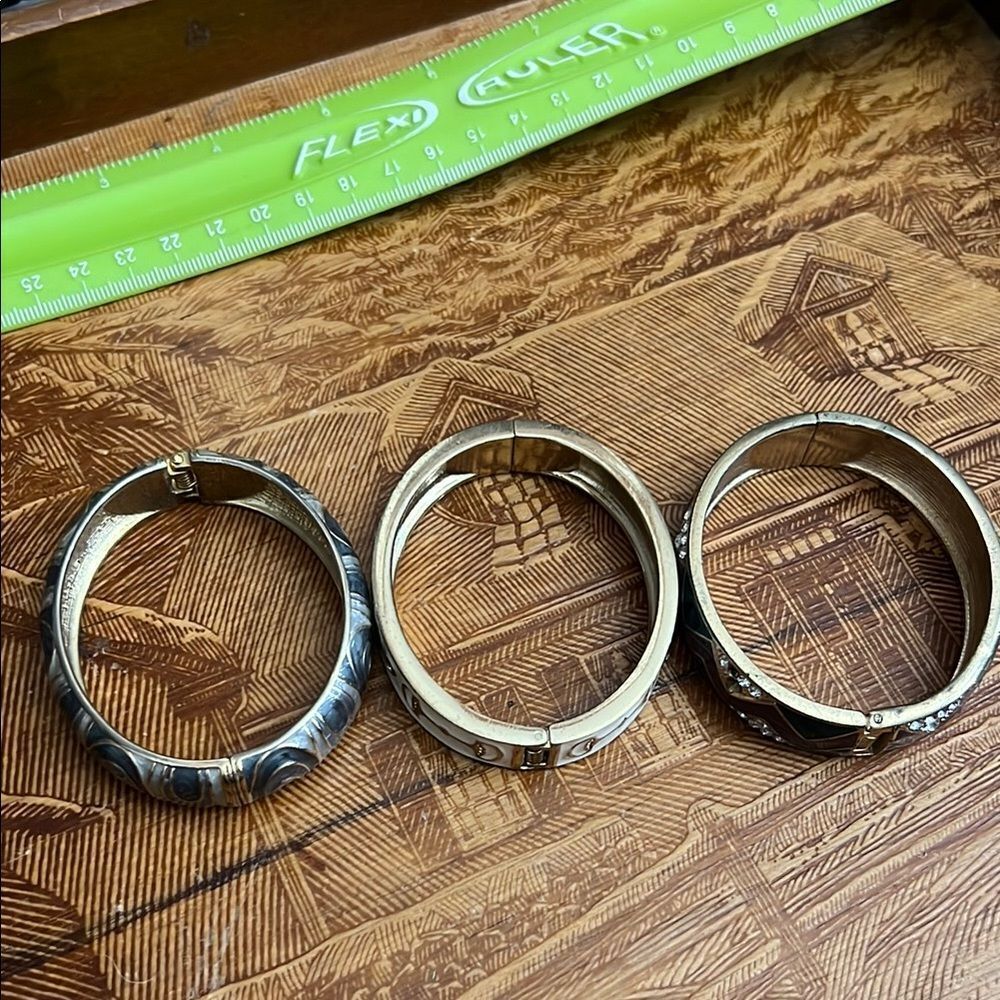 Elegant Multicolor Bangle Set - Picture 12 of 13